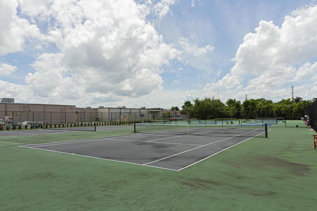 Park Shore Resort, 1St Floor, Bldg. B Naples Exterior photo