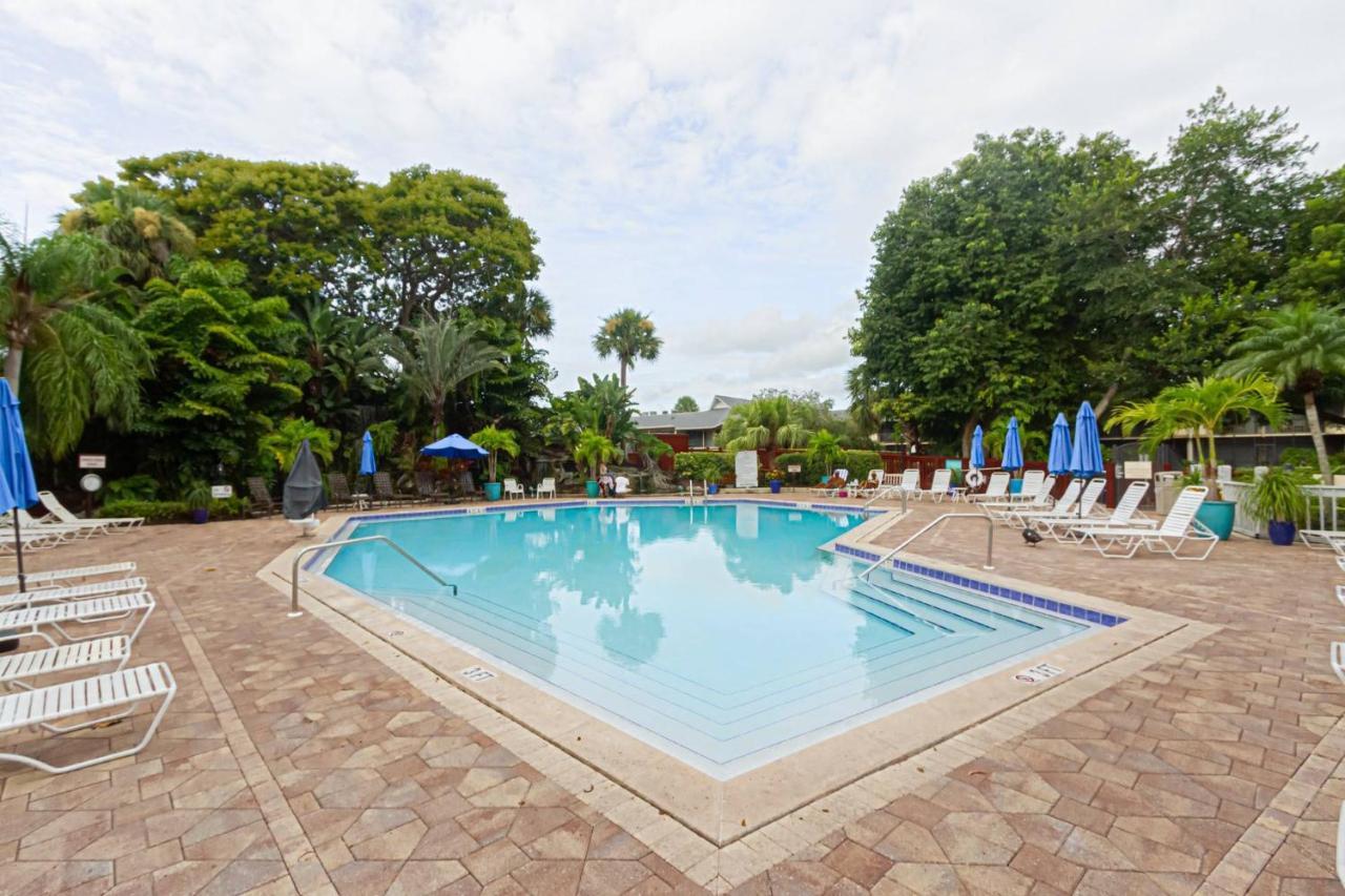 Park Shore Resort, 1St Floor, Bldg. B Naples Exterior photo